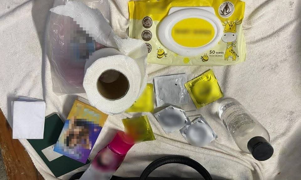 ১৬ টি কনডম ২জন মহিলা পতিতা সহ ৬ জন বাংলাদেশিকে মালয়েশিয়ার নারকেল বাগানে থেকে গ্রেপ্তার