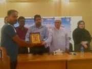 জলঢাকায় মৎস্য সপ্তাহ্ উপলক্ষে মৎস্যচাষীদের মাঝে সম্মাননা ক্রেষ্ট প্রদান