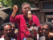 নাগরিক ফোরামের উদ্যোগে১৮ মাইল পাইকগাছা ও কয়রা রাস্তা সংস্কারের দাবিতে মানববন্ধ