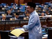 মালয়েশিয়ার সংসদে প্রবাসীদের জন্য খুশির খবর দিলো দেশটির প্রধানমন্ত্রী আনোয়ার ইব্রাহিম